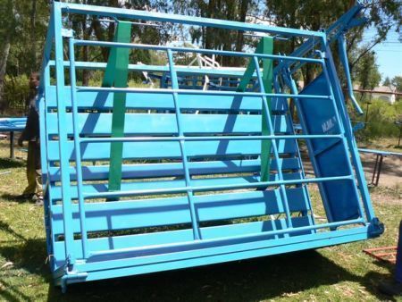 Cattle Operating Table